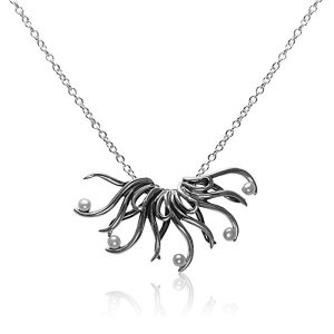 Ezüst Oxidált Athina Lánc Csápkra emlékeztető medállal és gyöngyökkel